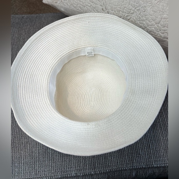 H009. Gossamer Sunny Hat One Size 21.5” Cream - Picture 4 of 6